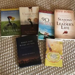 Assorted Christian 5 Book plus mini Devo Bundle